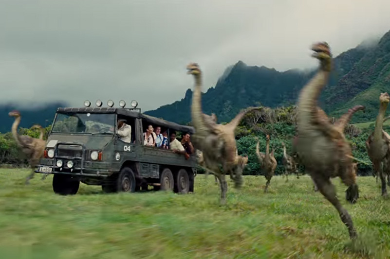 10166_-Steyr-Daimler-Puch-Pinzgauer-712-M-Jurassic-World.jpg