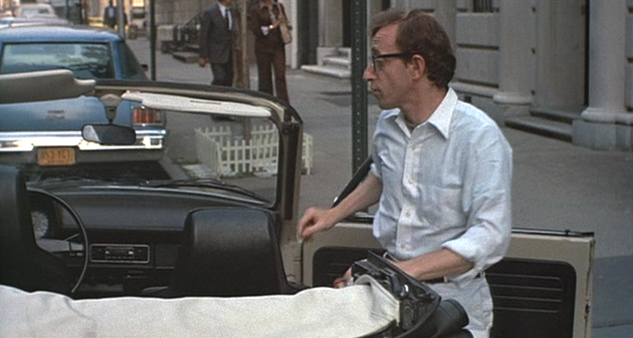 annie-hall-walking-to-curb.jpg