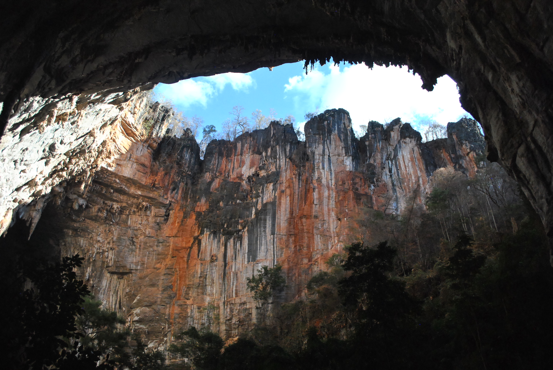 Base cave2.jpg
