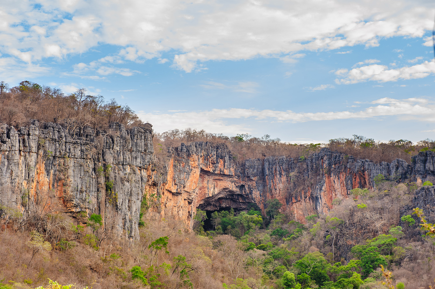 Base cave3.jpg
