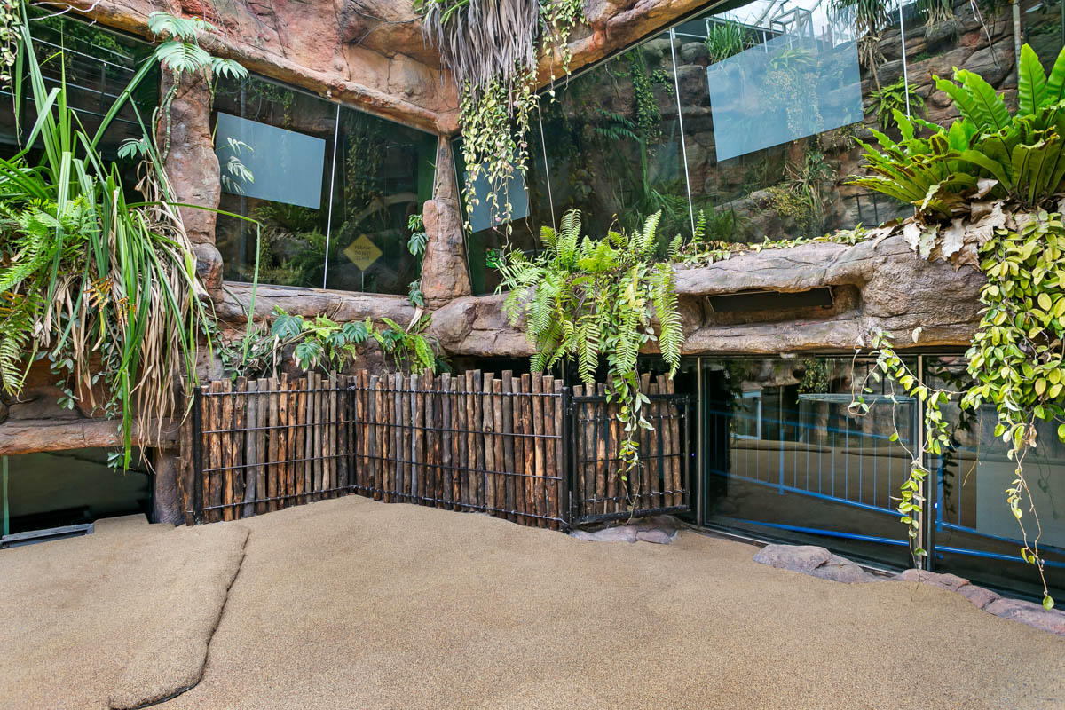 Zoo exhibits that you want to re-create? | Frontier Forums