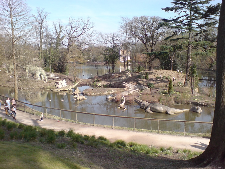 Crystal_Palace_Dinosaurs_overview.jpg