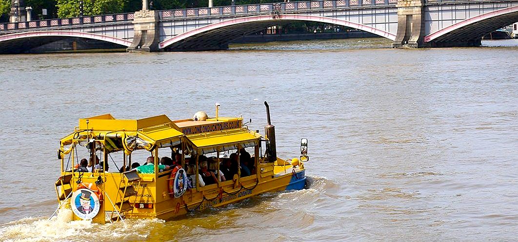 Duck_Tours_DUKW_Bus_River_Thames_Bridge_London.jpg