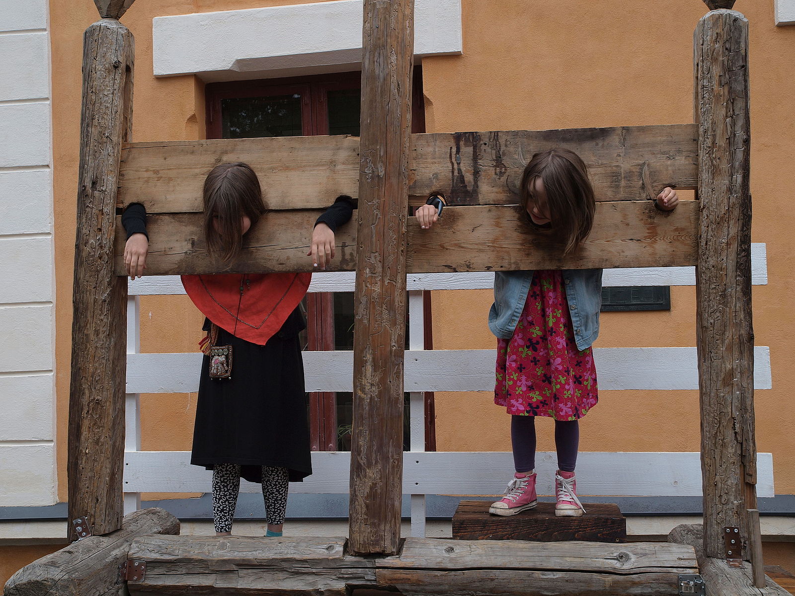 girls_in_stocks_at_turku_medieval_market_2015.jpg