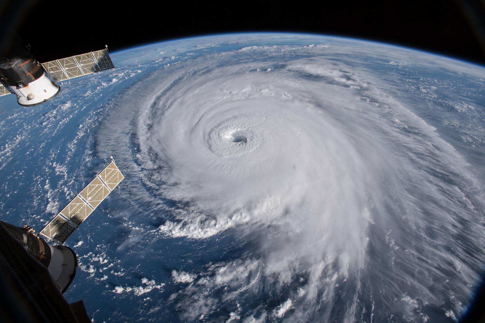 hurricaneflorence_09-12-18_iss-nasa.jpg