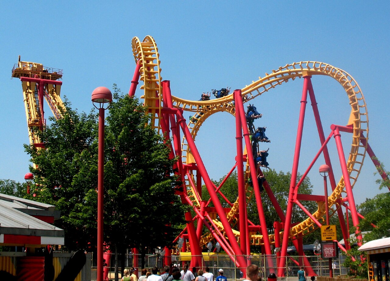 Invertigo_(Kings_Island).jpg