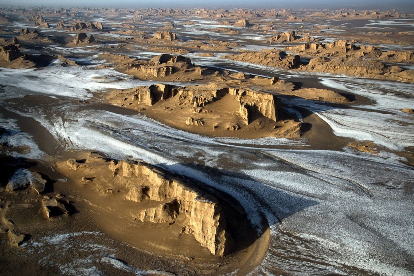 kerman-iran-lut-desert-shahdad-kaluts-49-photo-credit-irandeserts-com-e1510085272772.jpg