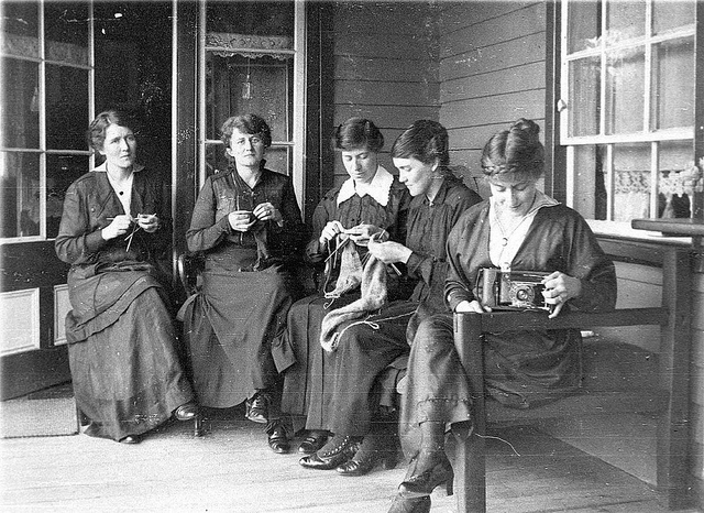 knitting.jpg