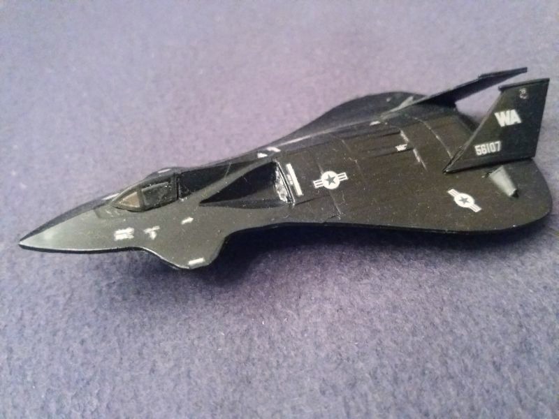 lockheed-f-19-stealth-fighter-revell.jpg
