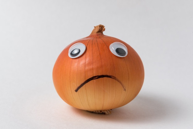 napiform-onion-with-sad-face-bulb-onion-with-googly-eyes-sad-smile-white-background_134398-6562.jpg
