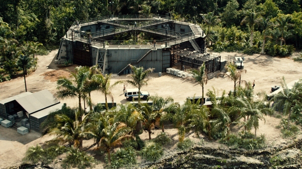 normal_raptor-paddock-building.jpg