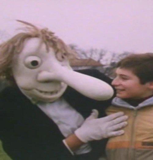 noseybonk.jpg