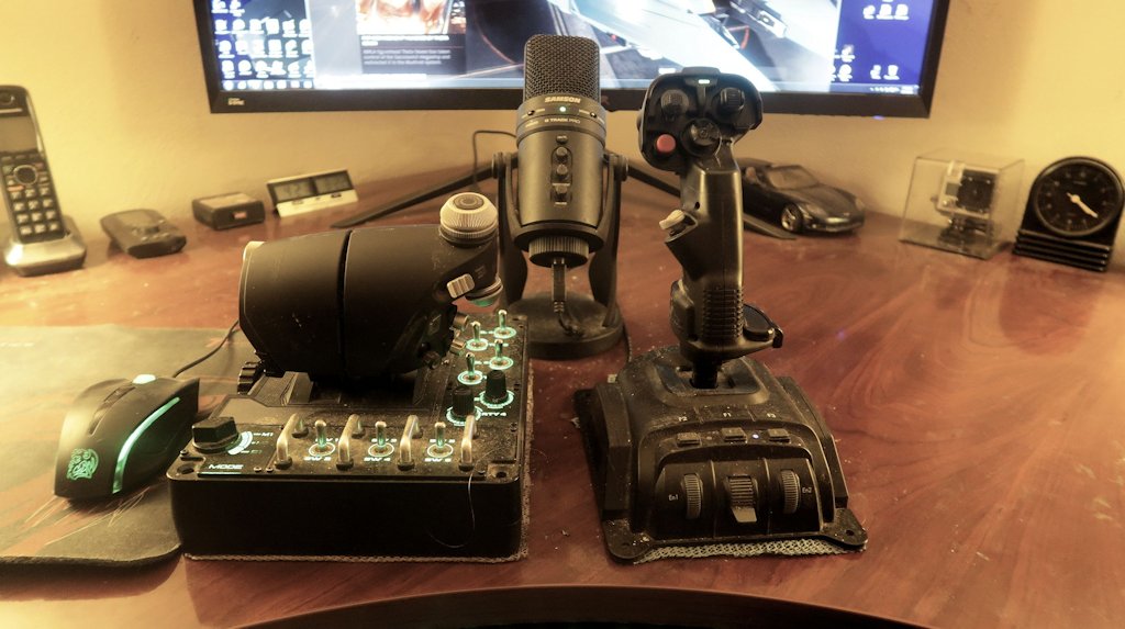 nxt_desk.jpg
