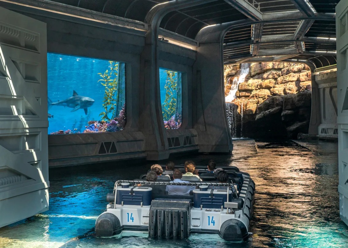 river tour aquarium.JPG